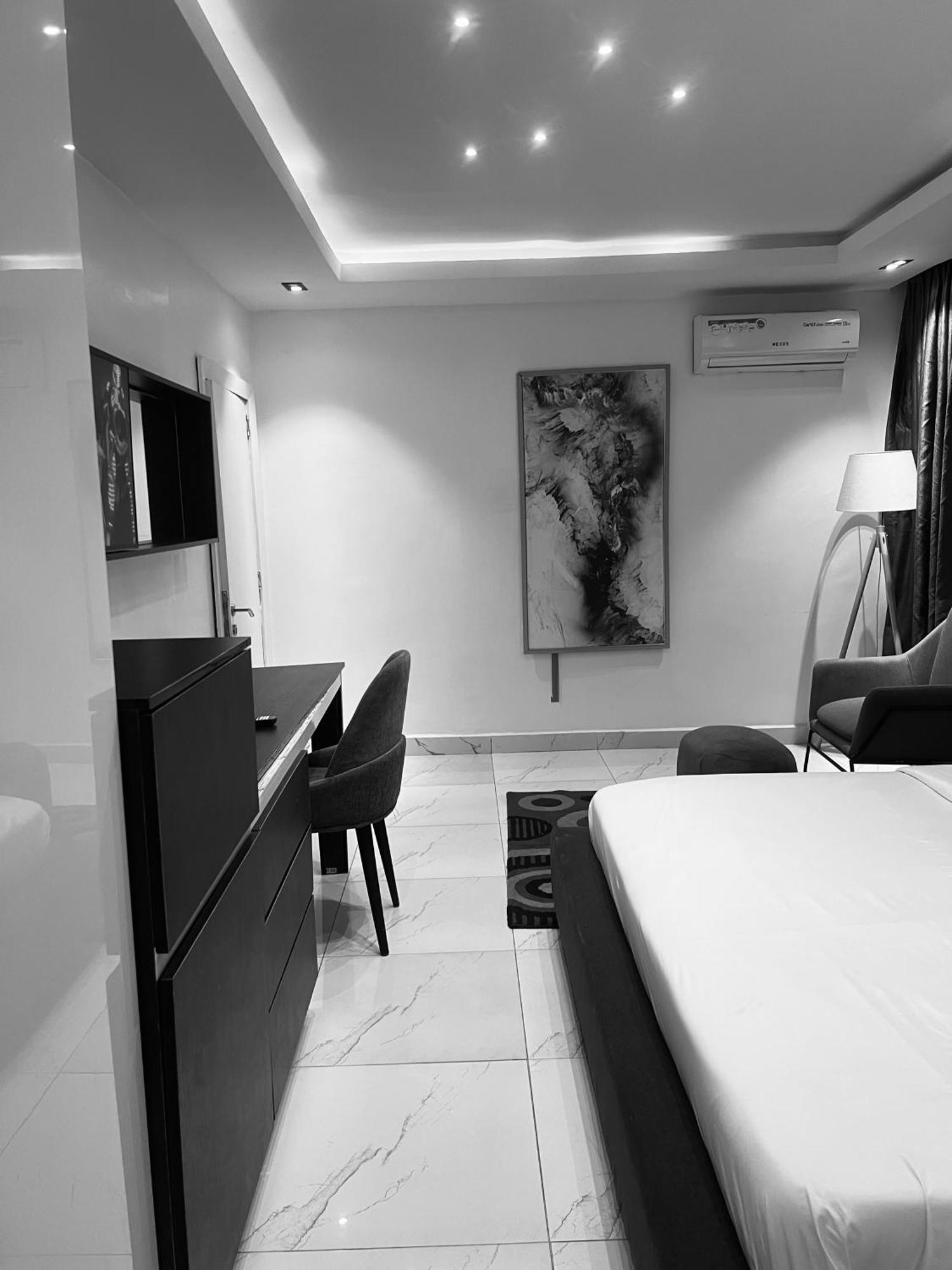 Austra Hotels And Apartments Maitama Abuja Exterior photo