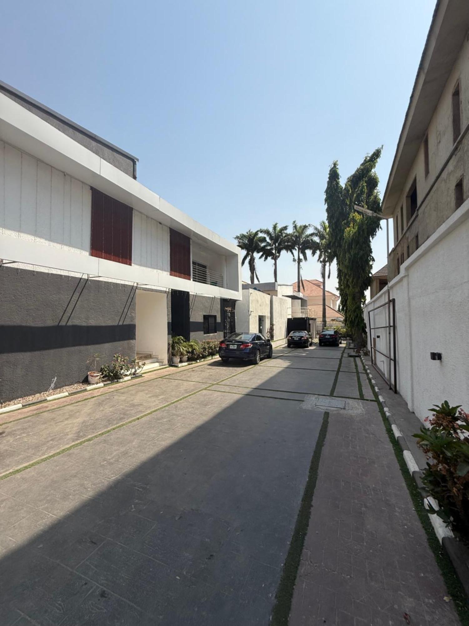Austra Hotels And Apartments Maitama Abuja Exterior photo