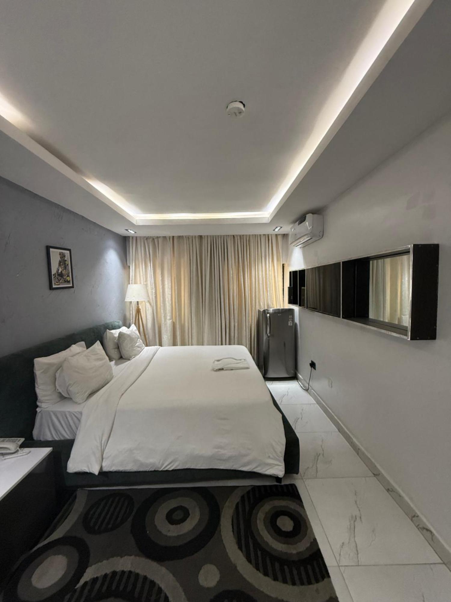 Austra Hotels And Apartments Maitama Abuja Exterior photo